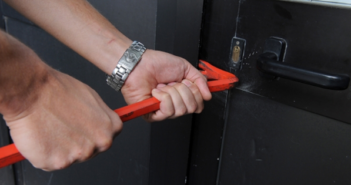 Šokirana Splićanka pozvala policiju: U stan mi se uselio nepoznati muškarac!