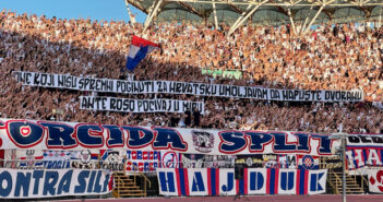 TORCIDA ODALA POČAST ANTI ROSI